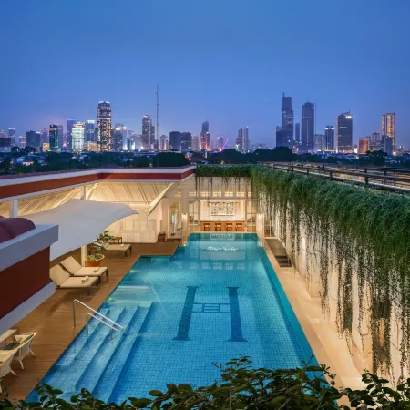 The Hermitage, a Tribute Portfolio Hotel, Jakarta Отели рядом с достопримечательностью «Посольство Египта»
