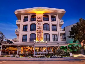 39 Kalamış Marina Hotel & Restaurant