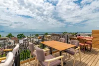Golden Sand Hotel - pantai