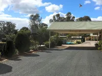 Tuckerbox Motor Inn Hotels in Gundagai