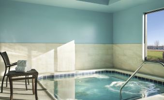 Holiday Inn Express & Suites Peru - Lasalle Area