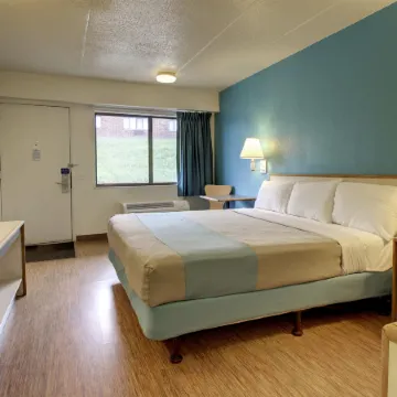 Motel 6 Cedar Rapids, IA