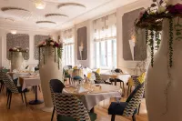 Hôtel les Nations the Originals Boutique Vichy - sarapan