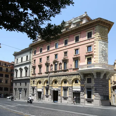 Hotel Traiano Отели рядом с достопримечательностью «Остров Тиберина»
