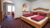 Hotel Zur Post Hotels in Riol