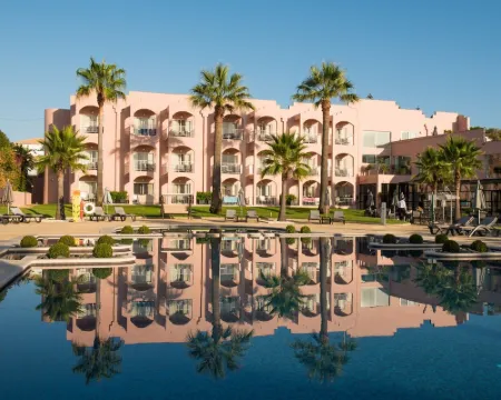 Vila Gale Collection Praia Hotels in Guia