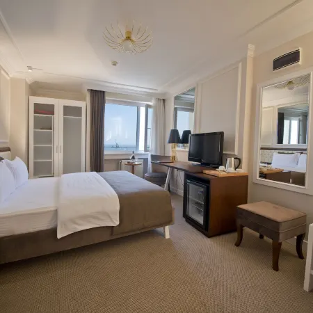 North Point Hotel
