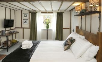 Woodleys Farmhouse - Housity