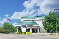 Hampton Inn New Philadelphia Hotels near The shops at New Phily