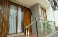 Rumah Villa Ubud Sejuk Bandung Utara