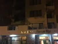 Amon Ra Hotel Family