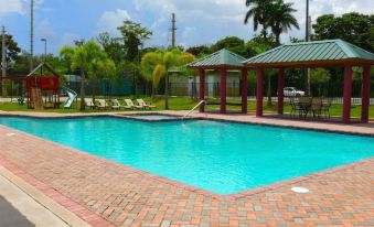 Cidra Country Club Inn & Villas