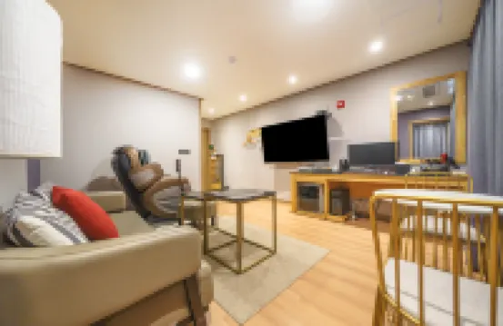Anseong Tourist Hotel H