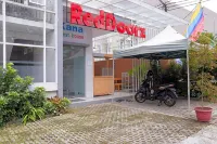 RedDoorz Near Gor Satria Purwokerto