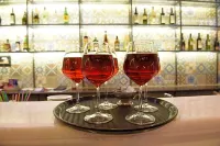 Rose Garden Hotel - bar