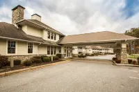 Rodeway Inn and Suites on the River Hotels in Cherokee
