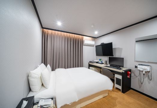 성남 호텔 더휴