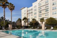 Residence Inn by Marriott Newark Silicon Valley - Pools