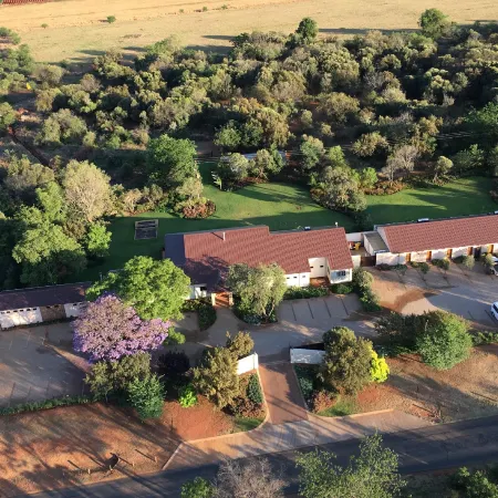 Esther's Country Lodge