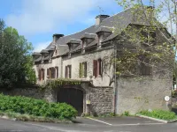 Chambres d'hôtes l'Arche d'Yvann فنادق في Saint-Come-d'Olt