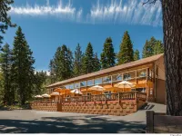 Cedar Glen Lodge فنادق في إنكلين فيلادج