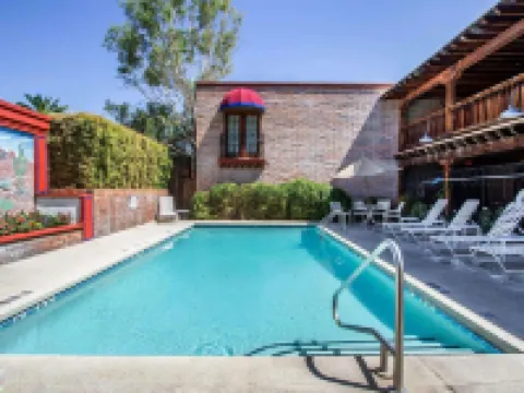 Comfort Suites at Sabino Canyon Hotels in Tucson