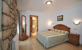 Hotel El Tilo - Housity