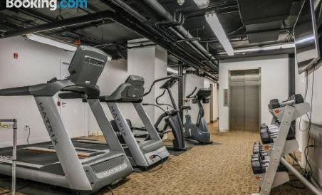 Frontdesk Osborn Apts Downtown Cleveland - Housity