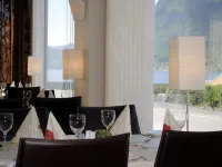 Nordfjord Hotell - Bryggen Hôtels à : Eid