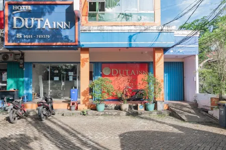 RedDoorz @ Komplek Pontianak Mall Отели в г. Darat Sekip