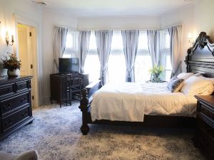 Hazeltine Boutique Hotel Bnb