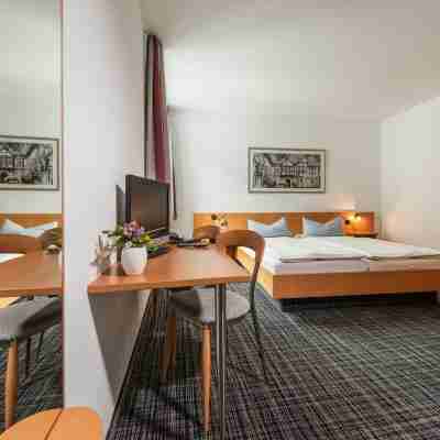 シティ ホテル Rooms