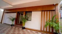 Revostay Royale Urapakkam Các khách sạn ở Kattankulathur