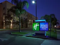 Holiday Inn Express & Suites Bakersfield Central
