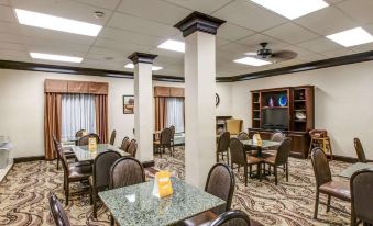 Comfort Suites at Rivergate Mall