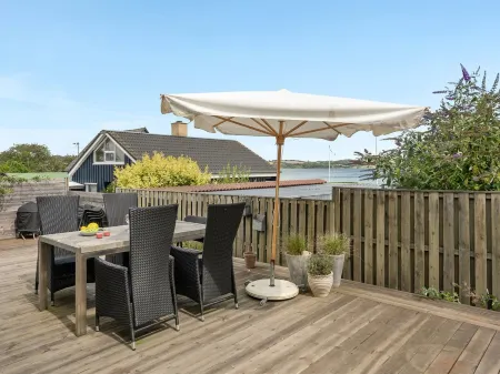 "Elain" -  from the Sea Отели в г. Broager