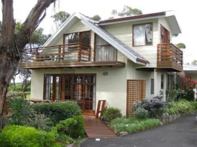 Cod Rock Point Hotels near Freycinet Marine Farm