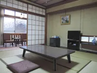 Kinpeirou Hotels near 夕日ヶ浦