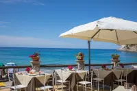 Villaggio Baia D'Ercole | Villaggio Vacanze 4 Stelle | Camere con vista | Ristorante panoramico | Esperienze in Calabria