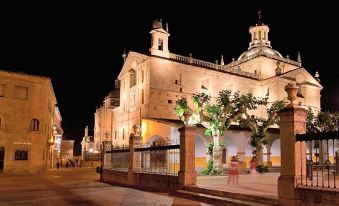 Hotel Arcos Catedral