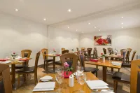 Ramada by Wyndham London North M1 - breakfast
