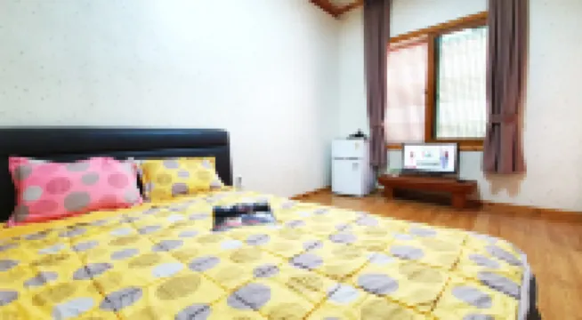 Suncheon Sagyejeol Haeoreum Hanok Pension