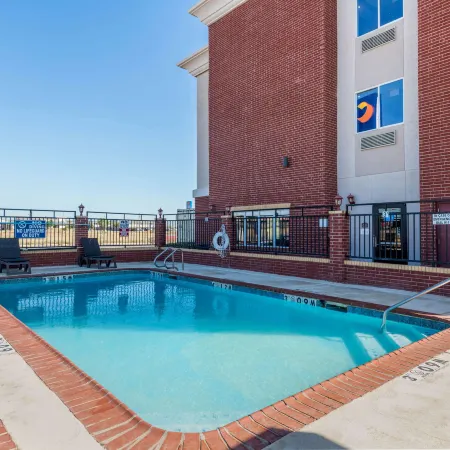 Comfort Inn & Suites