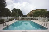 Wingate by Wyndham Brunswick GA / I-95 - Pools