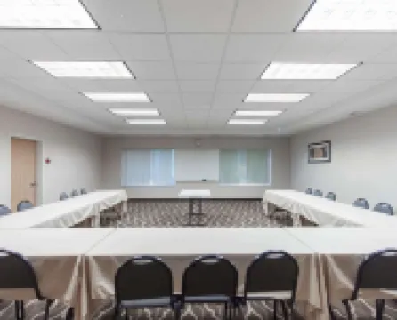 Comfort Suites Airport