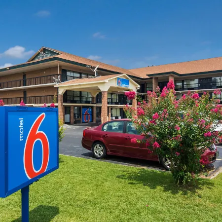 Motel 6 Macon, GA
