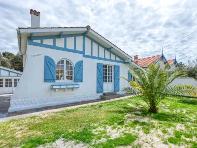 Petite Ensouleihado Hotels near Mer