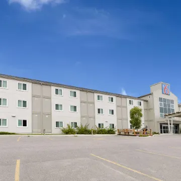 Motel 6 Brandon, MB