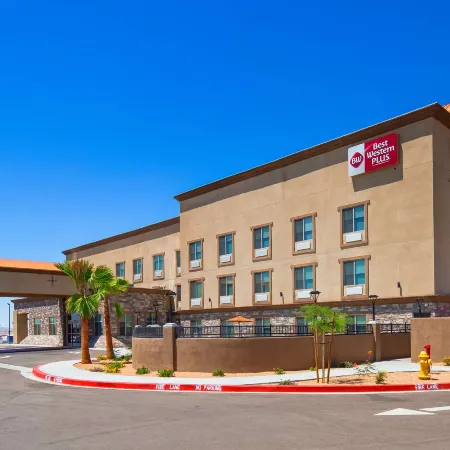 Best Western Plus New Barstow Inn  Suites