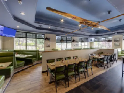 ホリデイ イン ビクトリア エルク レイク by IHG サーニッチのホテル